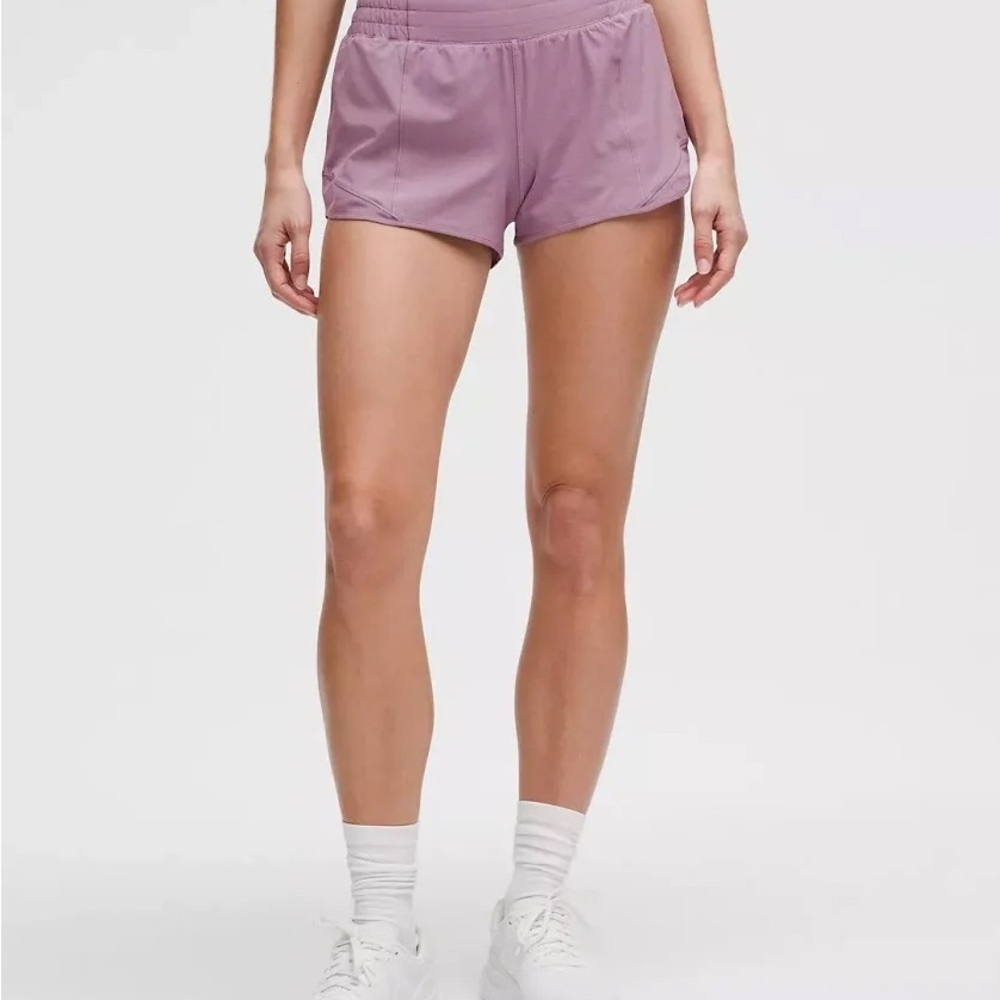 LULULEMON Hotty Hot HR Hi-Rise 2.5" Short 4 Lavender Lux
